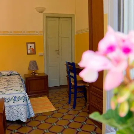 Hotel Ristorante La Vignetta Cernobbio