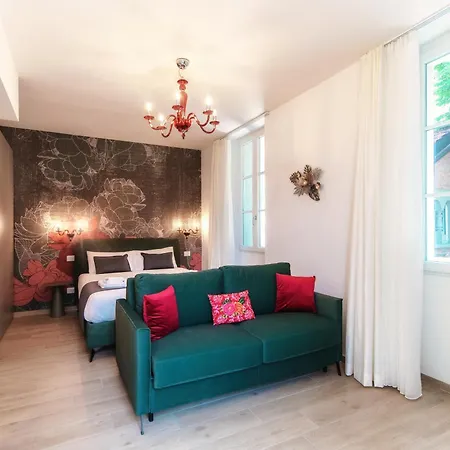 ホテル Ristorante La Vignetta